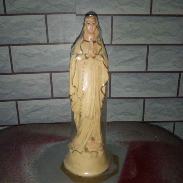 Đức Mẹ Lộ đức Màu Vàng 30cm (5)