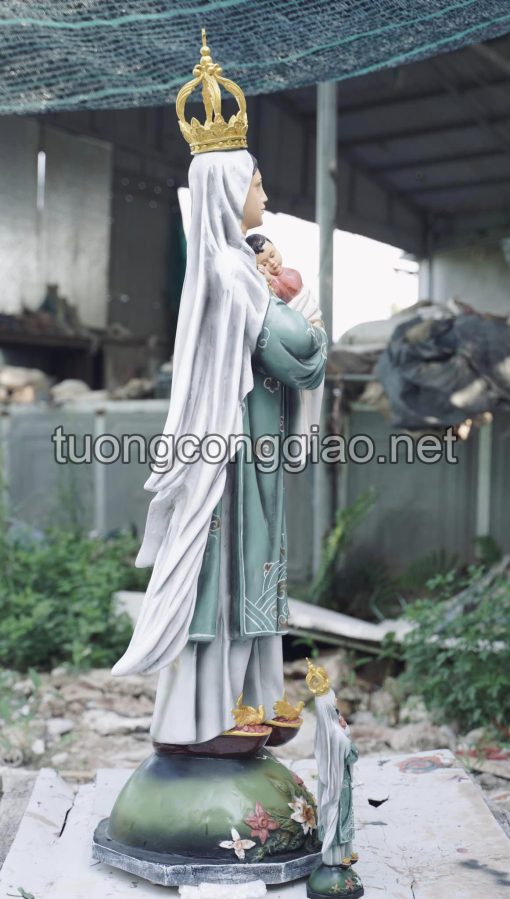 Tượng đức Mẹ Bế Chúa Con Bằng Xi Măng để Ngoài Trời 03